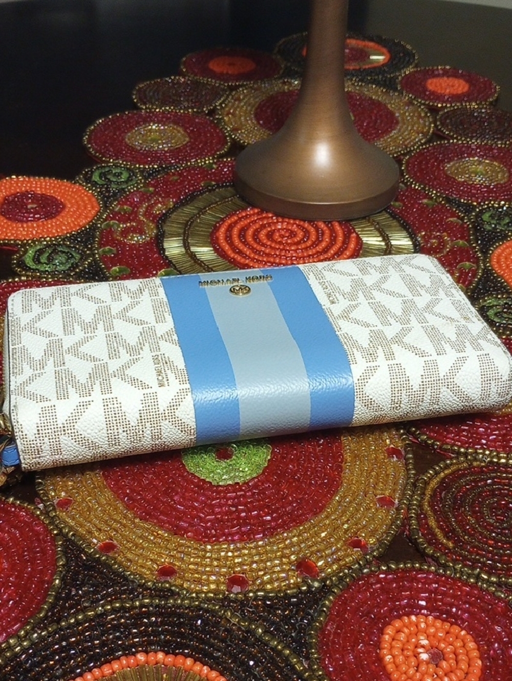 Michael Kors Wristlet Vanilla/Blue - Picture 15 of 17